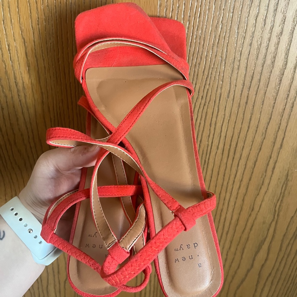 Red wedges